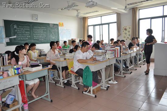 ������ѧԺ��չ���ڽ����߷���ѧϰ�¡��