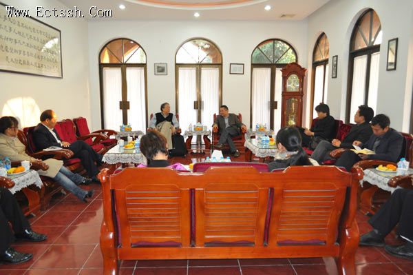 �����������̷��ʻ�����ѧԺ