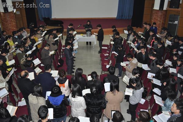 华东神学院举行纪念救主受难圣餐礼拜 华东神学院举行纪念救主受难圣餐礼拜