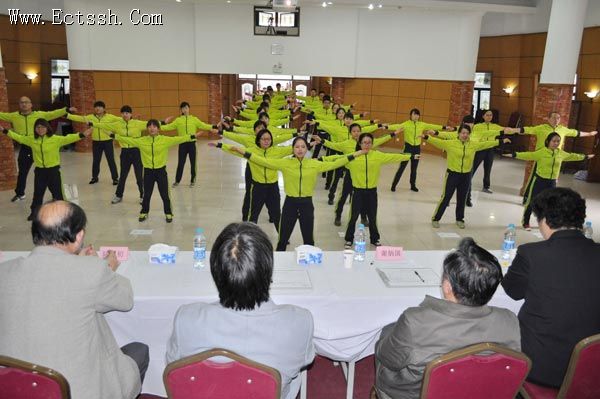 ������ѧԺ���е�29���˶���