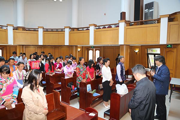 华东神学院接待云南神学院师生 华东神学院接待云南神学院师生