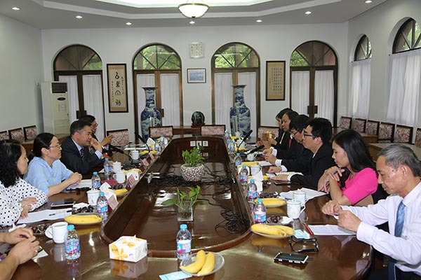 Խ���ڽ�ί�����ŷ��ʻ�����ѧԺ