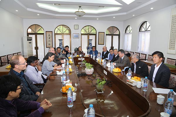 ��������ѧ��������ᶭ�»��Ա���ʻ�����ѧԺ