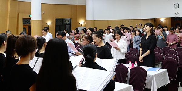 ������ѧԺ������ף���й�����70�������ֻ�