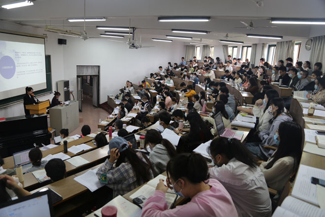 华东神学院举行“崇俭戒奢”讲道交流活动 华东神学院举行“崇俭戒奢”讲道交流活动