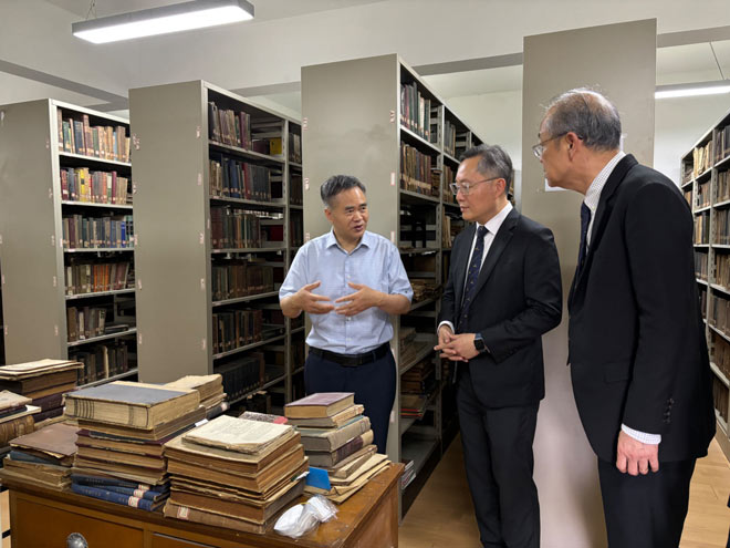 л����Ժ���Ӵ��¼�����һ��ѧԺ������